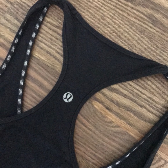 Lululemon tank - Picture 2 of 3